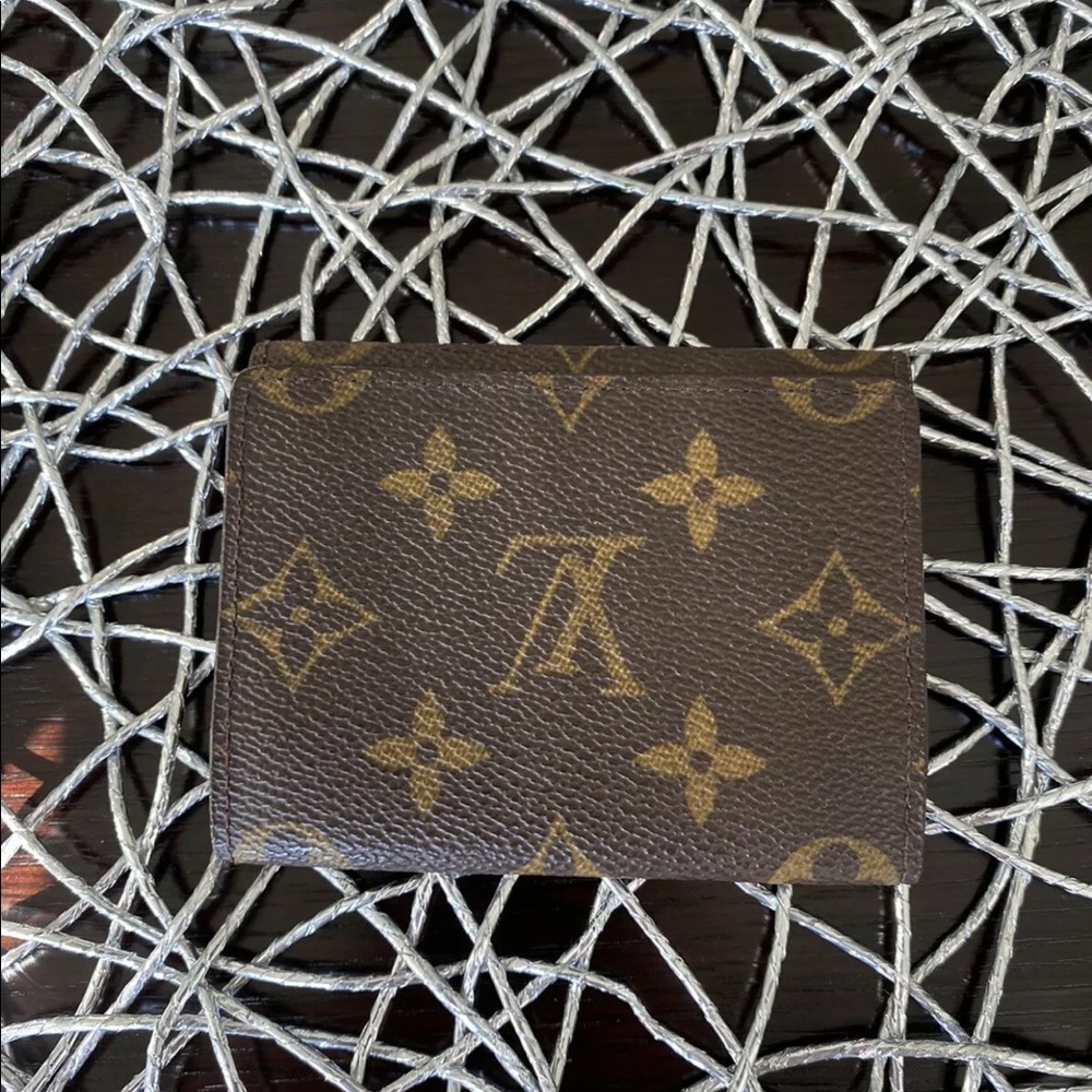 Business card holder